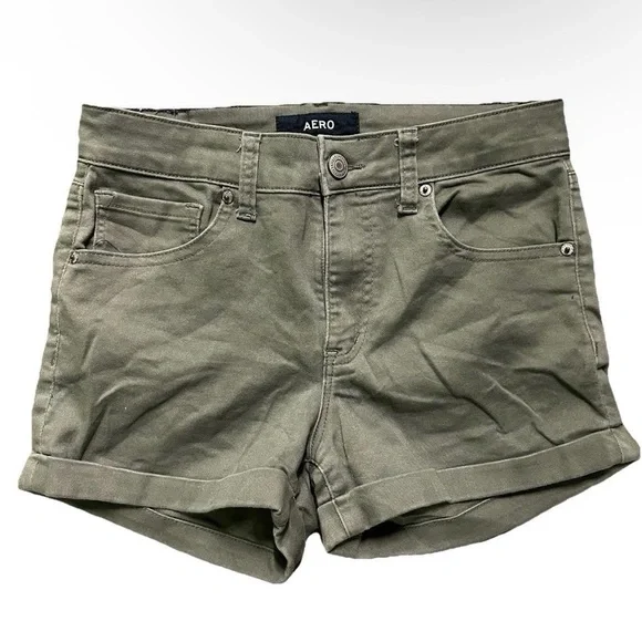 Women’s Aeropostale Olive Green Shorts Size 6 Summer Warm Weather - Picture 1 of 2